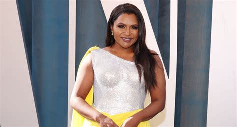 Mindy Kaling Dazzles In Yellow Gown At Oscars After Party Her Best