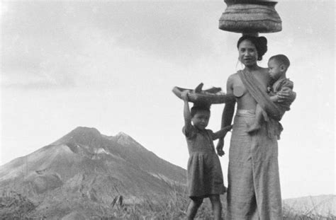 Foto Jadul Wanita Bali Di Tahun 1940 An Netizen Cantiknya Si Ibu