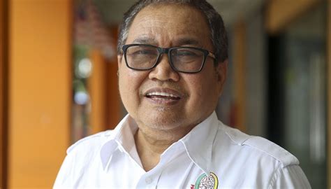 Blok kerajaan memiliki 114 kerusi parlimen. SEMUA AHLI PARLIMEN DAN ADUN AKAN MENJADI KEBAL - IBRAHIM ...