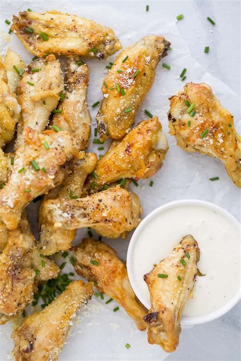 Go ahead, lick your fingers. Costco Garlic Chicken Wings - Seriously Crispy Oven Baked ...