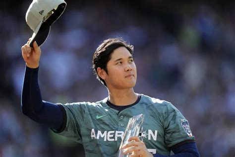 Shohei Ohtani Signs Record Breaking 10 Year 700m Contract With Los