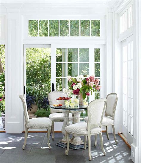 18 Sunroom Decorating Ideas For A Bright Relaxing Space