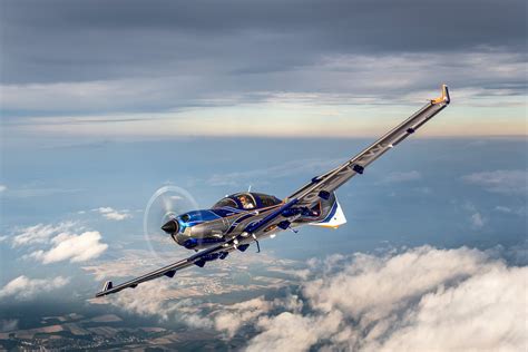 Diamond Aircraft DA50 RG receives EASA Certification - Diamond Aircraft ...