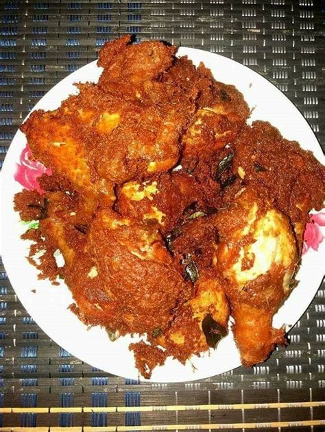 Kalau buat dekat rumah ni, kita boleh buat ikut selera tekak kita. Resepi Ayam Goreng Mamak Rangup dan Bikin Ketagih - Saji.my