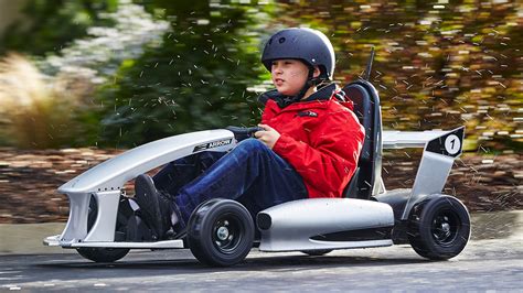 Great gifts for tween years (7 year old girls, 9 year old girls too). The Arrow Smart Electric Go-Kart Is A Tesla For Nine-Year-Olds