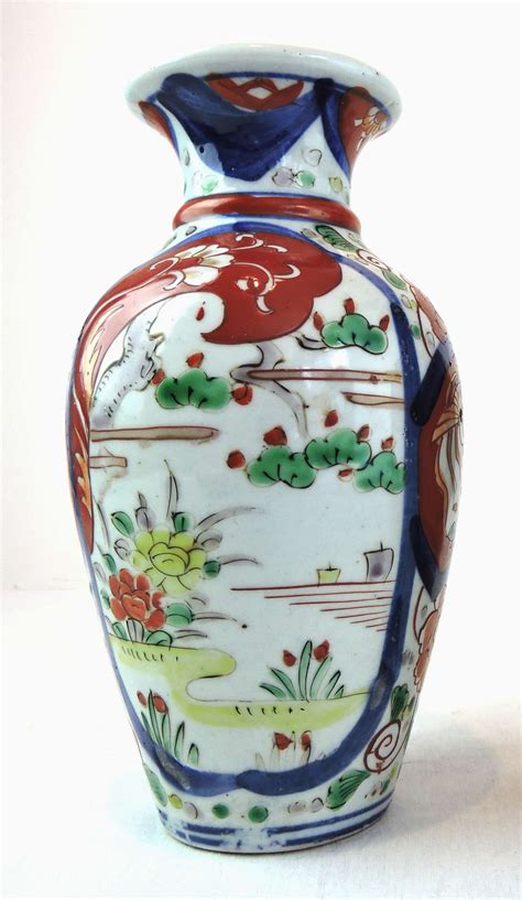 Pair Of Late 19th Century Japanese Imari Porcelain Vases Bernardis