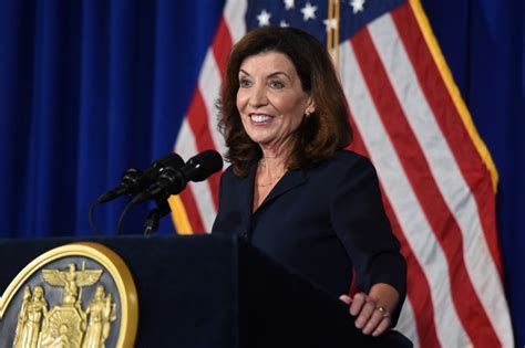 kathy hochul the first female governor of new york cgtn