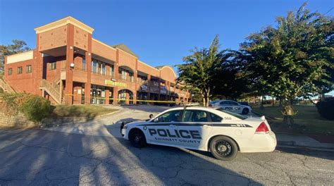 20 Year Old Shot Killed Overnight Near Gwinnett Shopping Center