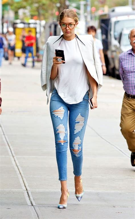 45 ripped jeans outfit ideas every stylish girl should try fashion enzyme