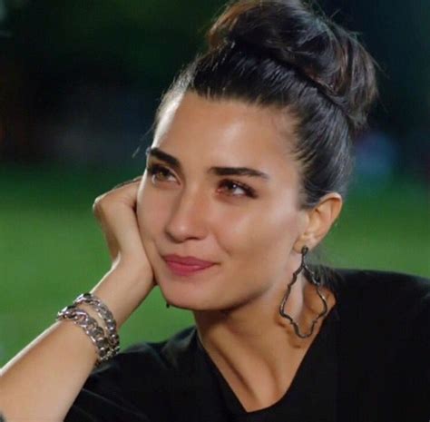 Kara Para Aşk Hairstyle Tuba Büyüküstün Beauty