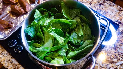 Hickory and mesquite are heavier woods that can quickly overpower a turkey, but if you blend about 1/4 of the heavier flavored. Southern-Style Collard Greens with Smoked Turkey - CarnalDish