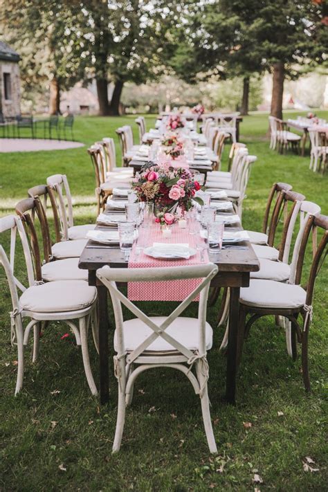Farm Table Setting for Outdoor Reception | Rustic wedding table setting