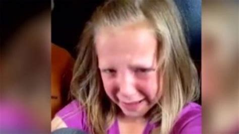 The Right Call Mom Posts Video Of Crying Daughter Who Had Been Bullied