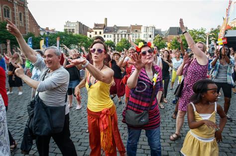 The population of belgium is divided into three linguistic communities. 'Please stop dancing': Brussels clubs hit with €2,000 dance tax