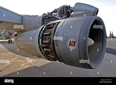 Close Up Jet Engine Of A Boeing 707 Stock Photo 9585078 Alamy