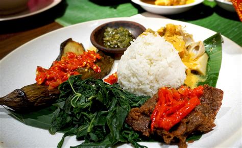 Rendang talago berasal dari kata rendang dimana rendang merupakan makanan khas sumatera barat yang sudah mendunia, sedangkan kata talago berasal dari. SARASO Padang Cuisine