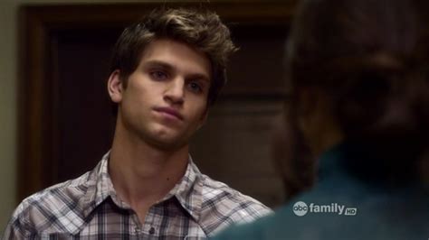 Pretty Little Liars 223 Eye Of The Beholder Spencer And Toby Image