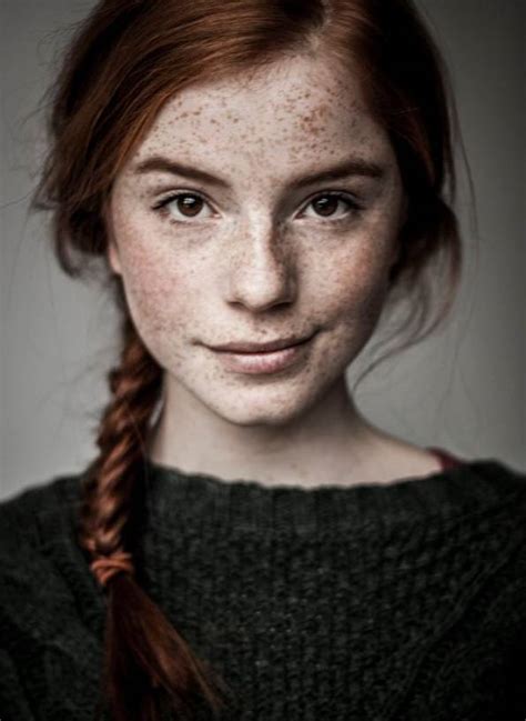 29 beautiful girls with freckles barnorama