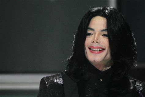 Michael Jacksons Estate Renews Deal With Sony