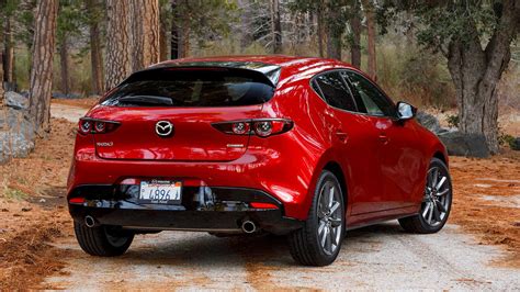 Diving into pricing specs, features, fuel economy and photos. Đánh giá Mazda3 2019: Lột xác để tiến bước