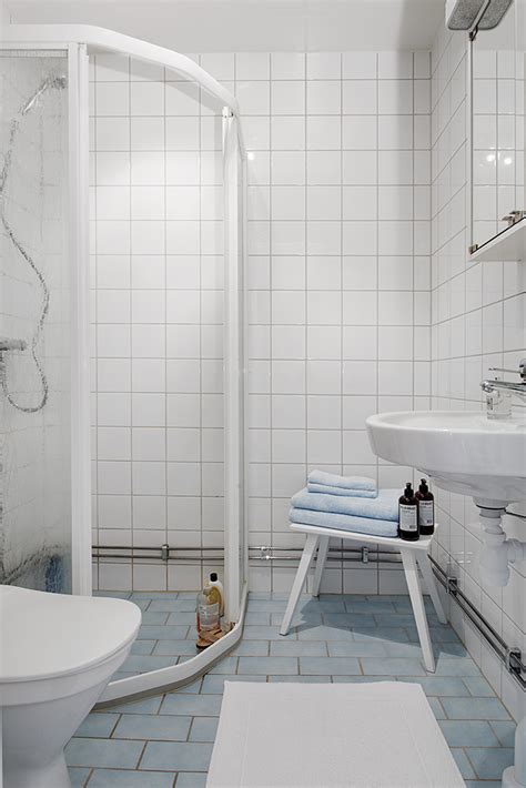 Chic Ideas For Small Bathrooms With Shower
