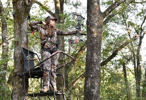 Archery And Bow Hunting Green Tree Stand Camouflage