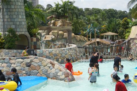 Shah alam isn't known as the city of roundabouts for nothing. Pretty Wen's Diary: Water Park at Wet World Shah Alam