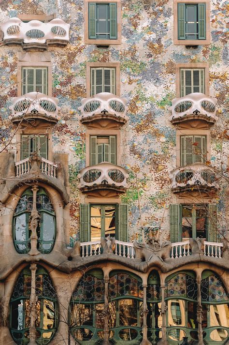 6 Must See Buildings By Gaudi In Barcelona | Barcelona ...