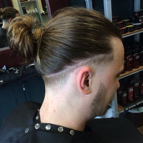Best Man Bun Fade Hairstyles - Men's Hairstyles 2019