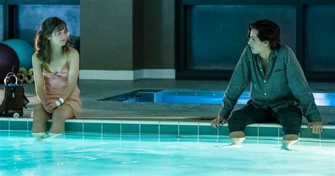Director justin baldoni cast cole sprouse, haley lu richardson & moisés arias release mar 15th, 2019. Five Feet Apart Trailer #2: Can Love Survive a Little ...