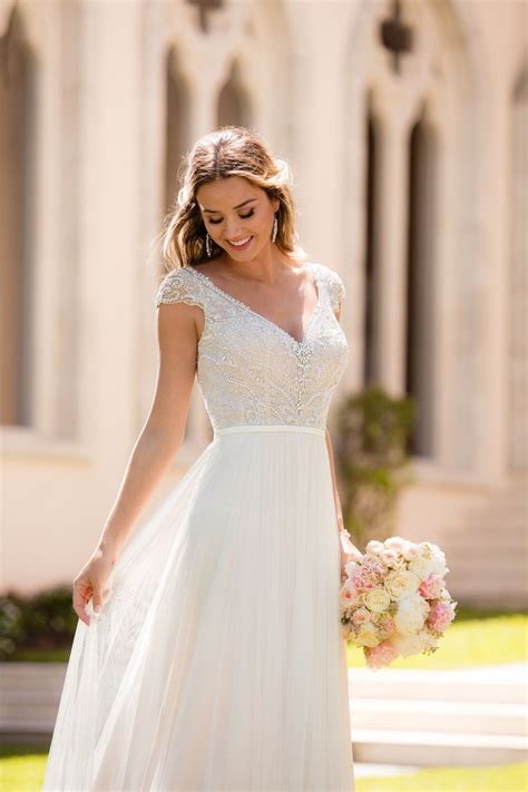 Ich verkaufe mein brautkleid von stella york (modell almuth, stil 6118) die original grösse war 38 wurde anschliessend angepasst. Hochzeitskleider - Bilder-Galerie und Brautkleider-Trends ...