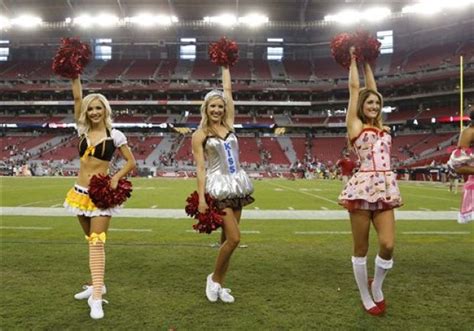 35 sexy nfl cheerleader halloween costumes [2013 edition] total pro sports