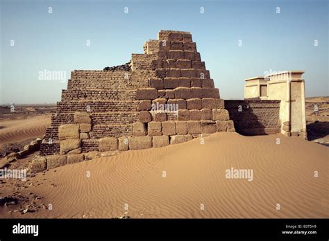 Pyramids Of Meroe Bagrawiyah Sudan Africa Stock Photo Alamy