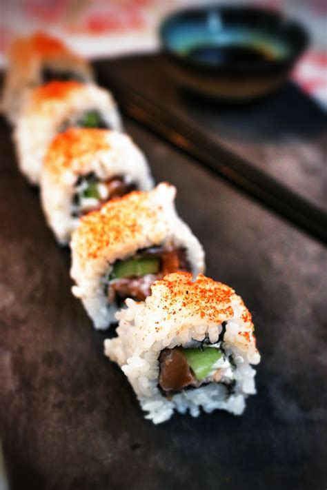 Repeat step 2 for the entire row. Smoked Salmon Sushi · How To Roll Maki Sushi · Recipes on ...