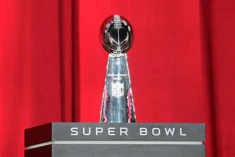 Super Bowl Trophy 2017 5 Fast Facts You Need To Know