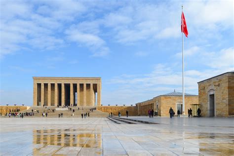 Anıtkabir tarihçesi & gezilecek yerler? Anıtkabir Ziyareti: 29 Ekim'de Ankara'ya Gidecekler İçin Anıtkabir Rehberi