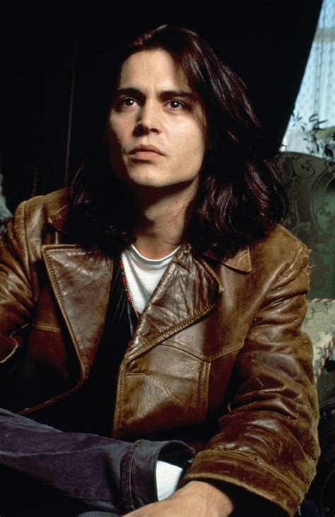 Submitted to young johnny depp: johnny depp panosundaki Pin