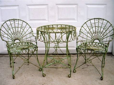 Mfstudio swivel chair patio bistro set of 3, 3 pieces outdoor dining furniture with 2 wrought iron cushion swivel chairs and 1 x round table for yard,black $402.99 $ 402. Wrought Iron Table w/ 2 Chairs, Garden Patio Furniture
