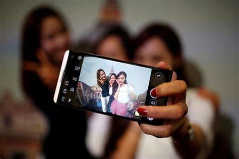 The first, a 20 mp lens, uses a 1/2.78 sensor with f/2.0 aperture, while the second, an 8 mp f/2.0 lens, captures depth information. Vidio Sexxxxyyyy Video Bokeh China Bokeh Full Sensor Jpg ...