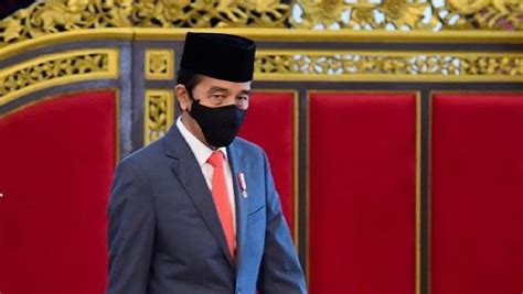 Barang belum ada aja dia udah siap menjual, sindirnya jika nantinya produksi vaksin itu berlebih, maka jokowi mempersilakan untuk menjual barang tersebut. Siap Divaksin Pertama Tapi NIK Jokowi Tidak Terdaftar ...