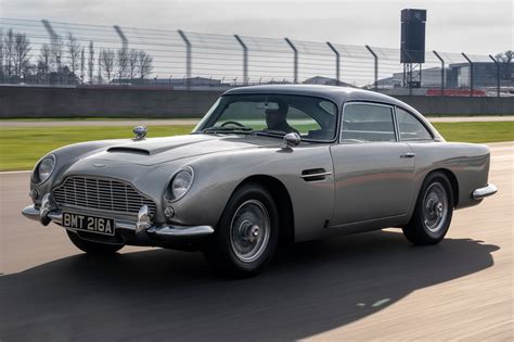 Driving The Classics Aston Martin Db5 Review Car Magazine