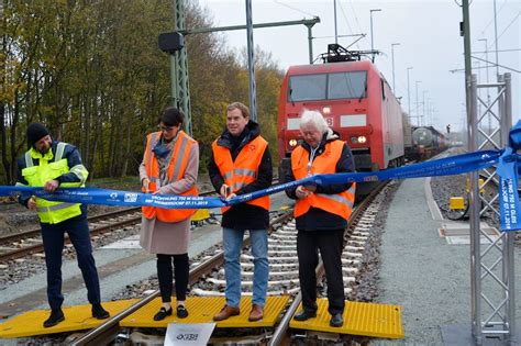 Die staatskanzlei in kiel hat einen beschäftigten wegen äußerungen bei facebook vom dienst freigestellt. Inaugeration of new entry track at Kiel shunting station