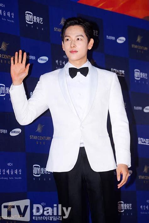52nd Baeksang Arts Awards Film Section Dramabeans Korean Drama