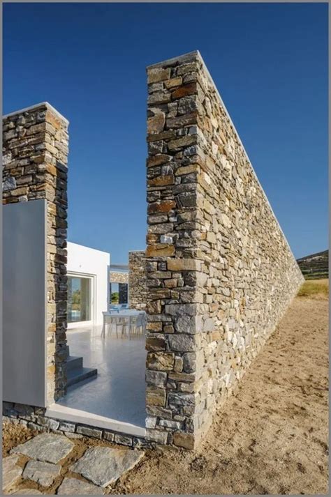 30 Fascinating Rustic Stone House With A Modern Touch For Inspiration