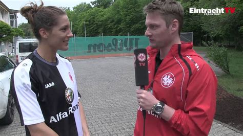 «er ist für mich ein anker, der mich aus dem tenniszirkus herausholt und mir ein. Teaser EintrachtTV Interview Andrea Petkovic - YouTube