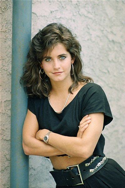 Courteney cox was born on june 15th, 1964 in birmingham, alabama, into an affluent southern family. Beautiful young Courteney Cox | Favorite Celebrities ...