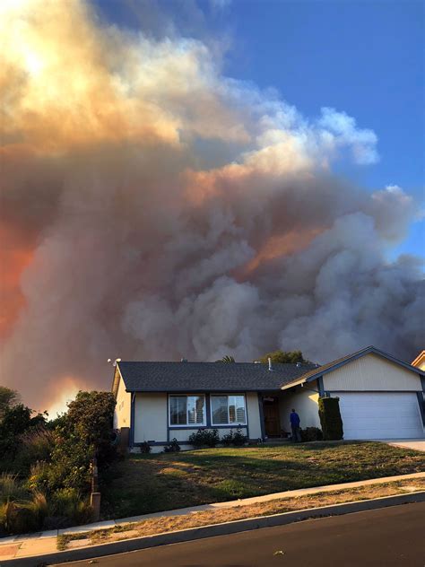 Photos Woolsey Fire Hill Fire Burn In Ventura County California