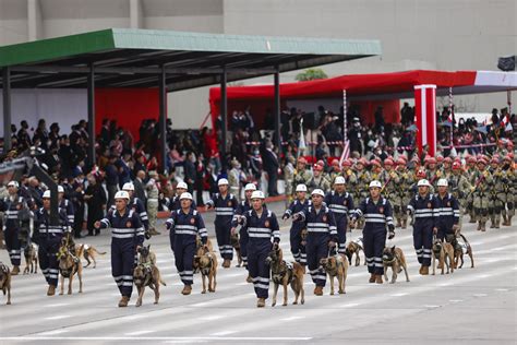 Ejército Del Perú En La Gran Parada Y Desfile Militar En El Cuartel