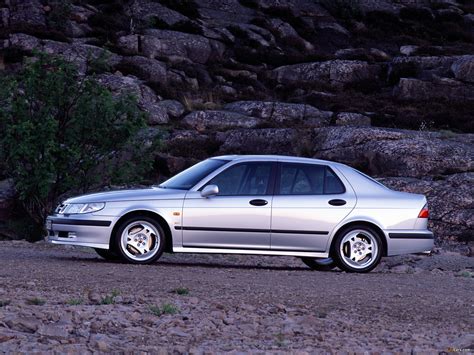 This is a big year for saab: Saab 9-5 Sedan Aero 1999-2001 wallpapers (2048x1536)