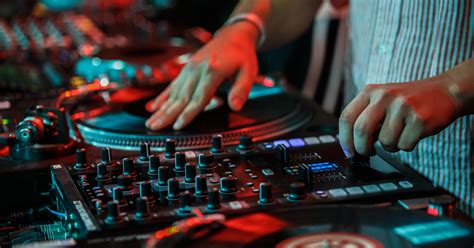 10 Tips To Perfect DJ Beat Matching Techniques DJ Studio